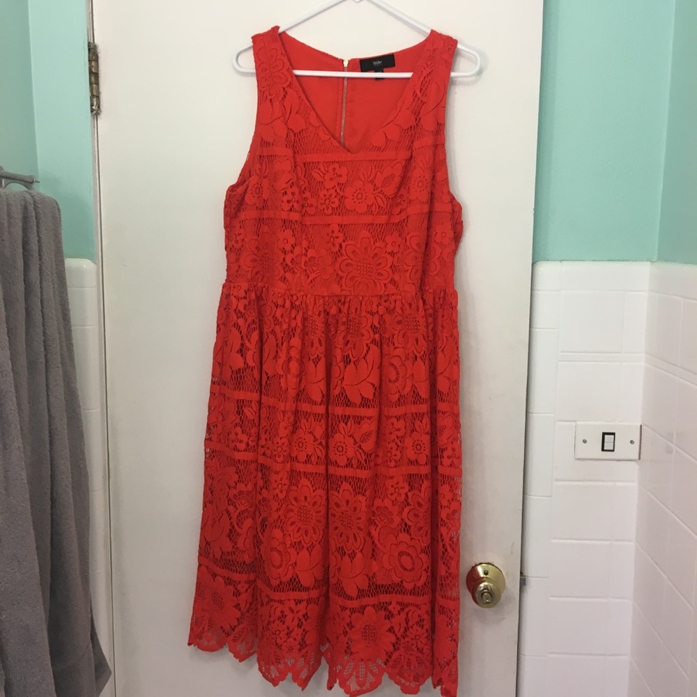 Red/Orange Lacy Dress